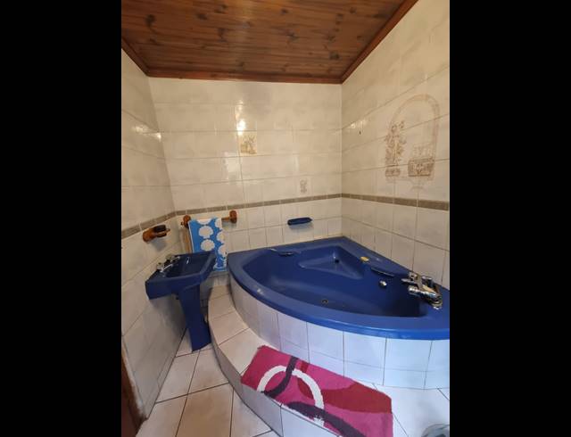 4 BEDROOM HOUSE FOR SALE IN KWANOBUHLE